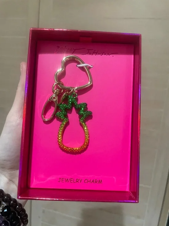 Betsey Johnson Pineapple Bag/Jewelry Charm - Picture 1 of 7